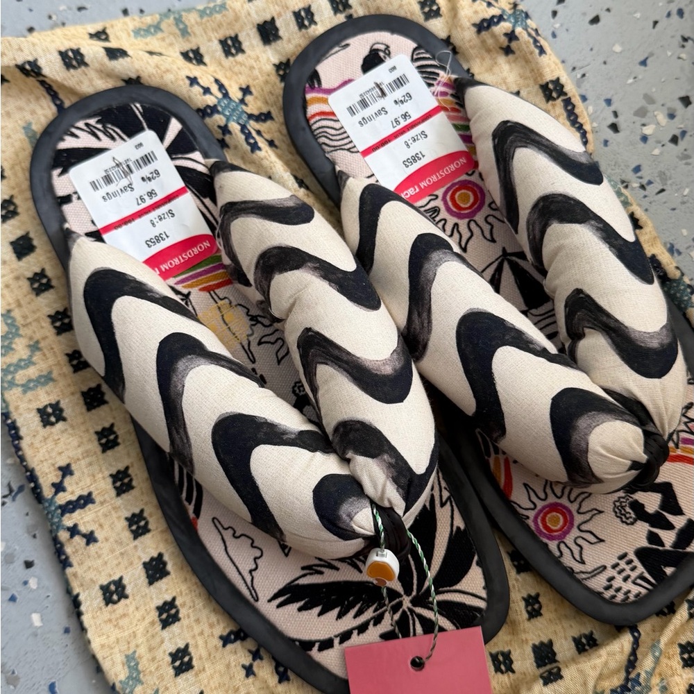 Stylish Black and Cream Women's Slippers